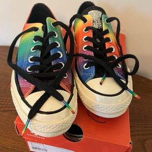 2019
Chuck 70 Low 'Pride Shimmering Rainbow'